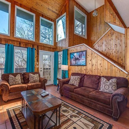City Lights By Stony Brook Cabins Гетлинбург Екстериор снимка